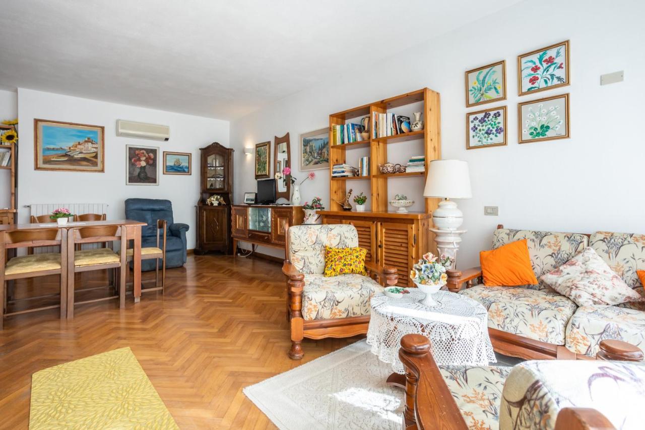 Casa Di Paolo E Roberta Bed & Breakfast Санта Тереза Галура Екстериор снимка