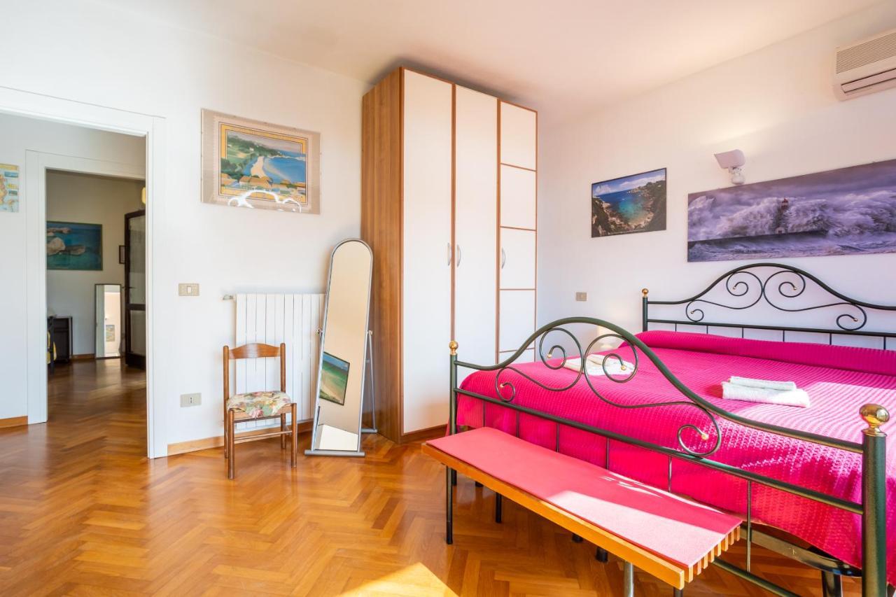 Casa Di Paolo E Roberta Bed & Breakfast Санта Тереза Галура Екстериор снимка